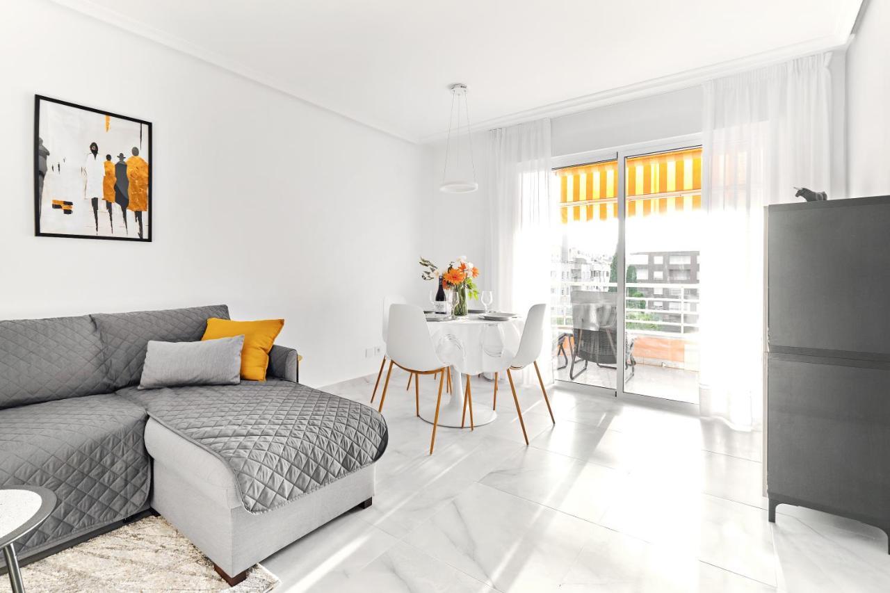 Lovely Sunny Apartment With Shared Pool And Private Parking Торевьиа Экстерьер фото