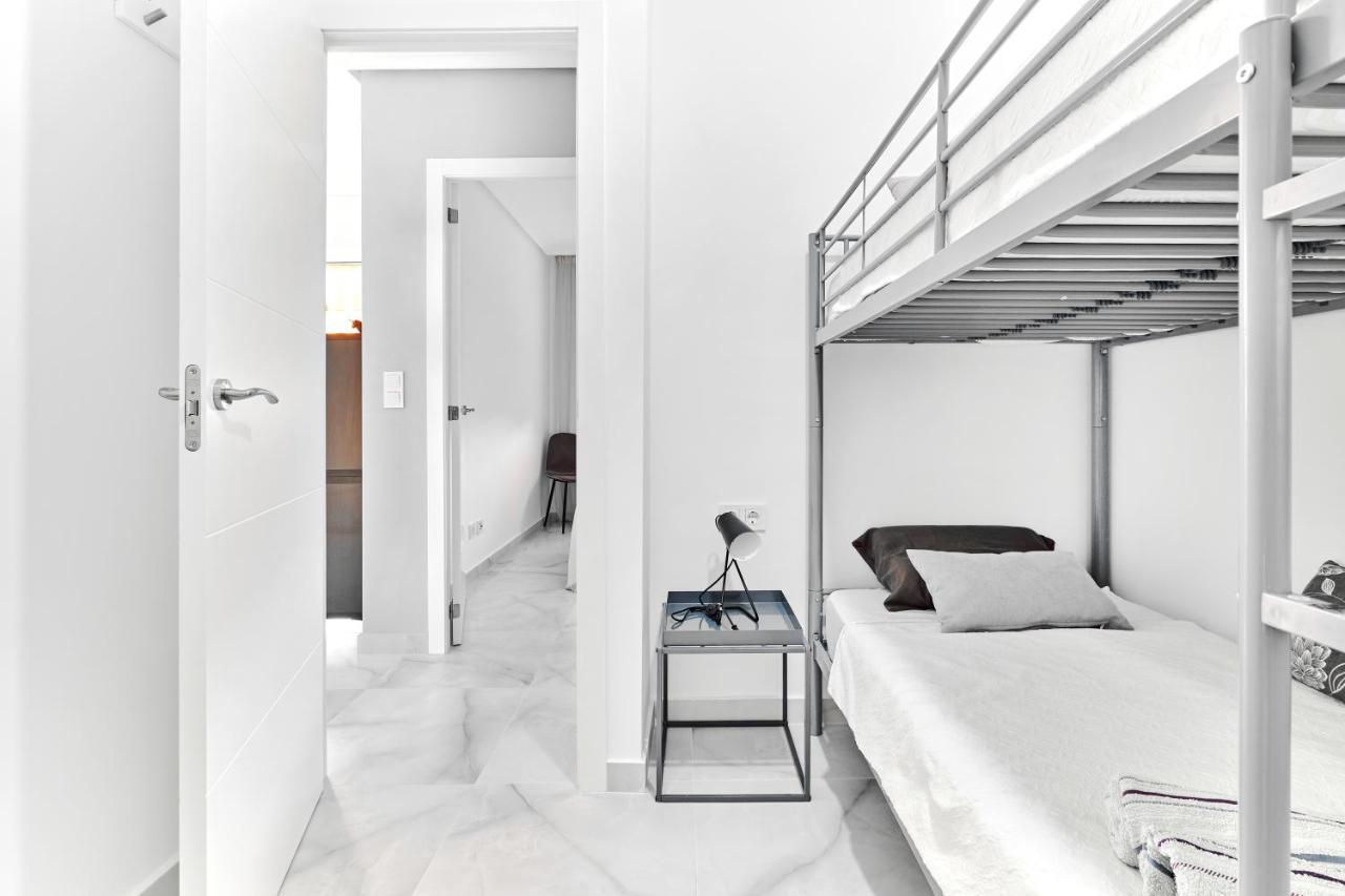 Lovely Sunny Apartment With Shared Pool And Private Parking Торевьиа Экстерьер фото