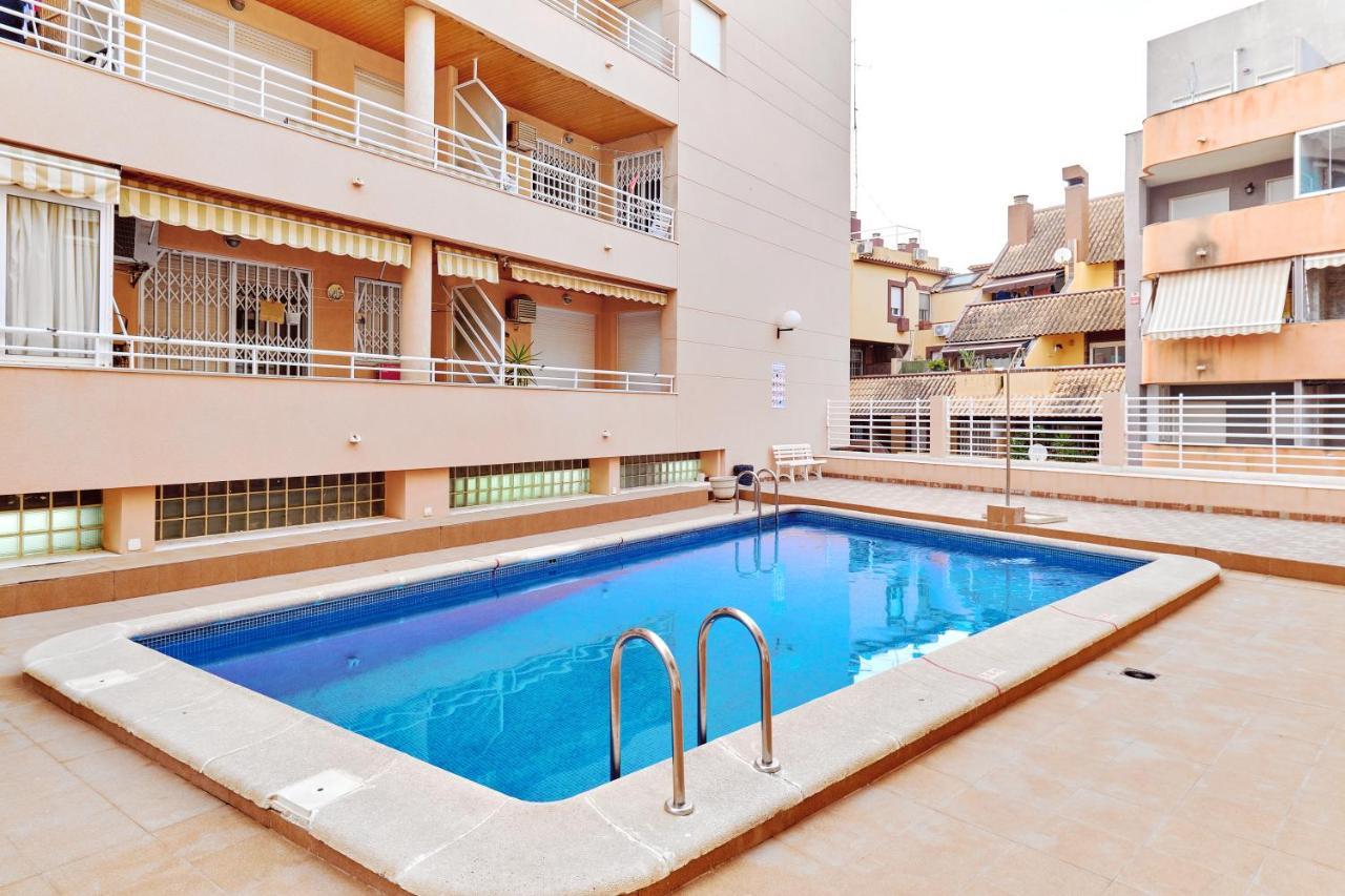 Lovely Sunny Apartment With Shared Pool And Private Parking Торевьиа Экстерьер фото
