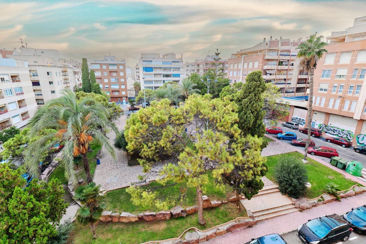 Lovely Sunny Apartment With Shared Pool And Private Parking Торевьиа Экстерьер фото