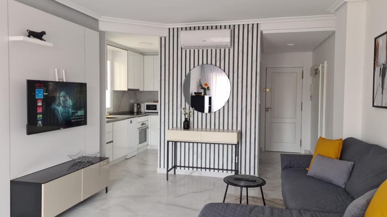 Lovely Sunny Apartment With Shared Pool And Private Parking Торевьиа Экстерьер фото